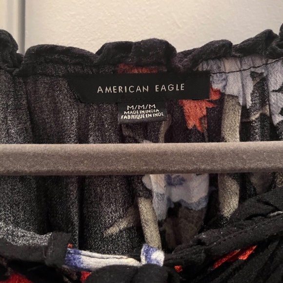 AEO American Eagle Black Floral Blouse EUC - Picture 3 of 4